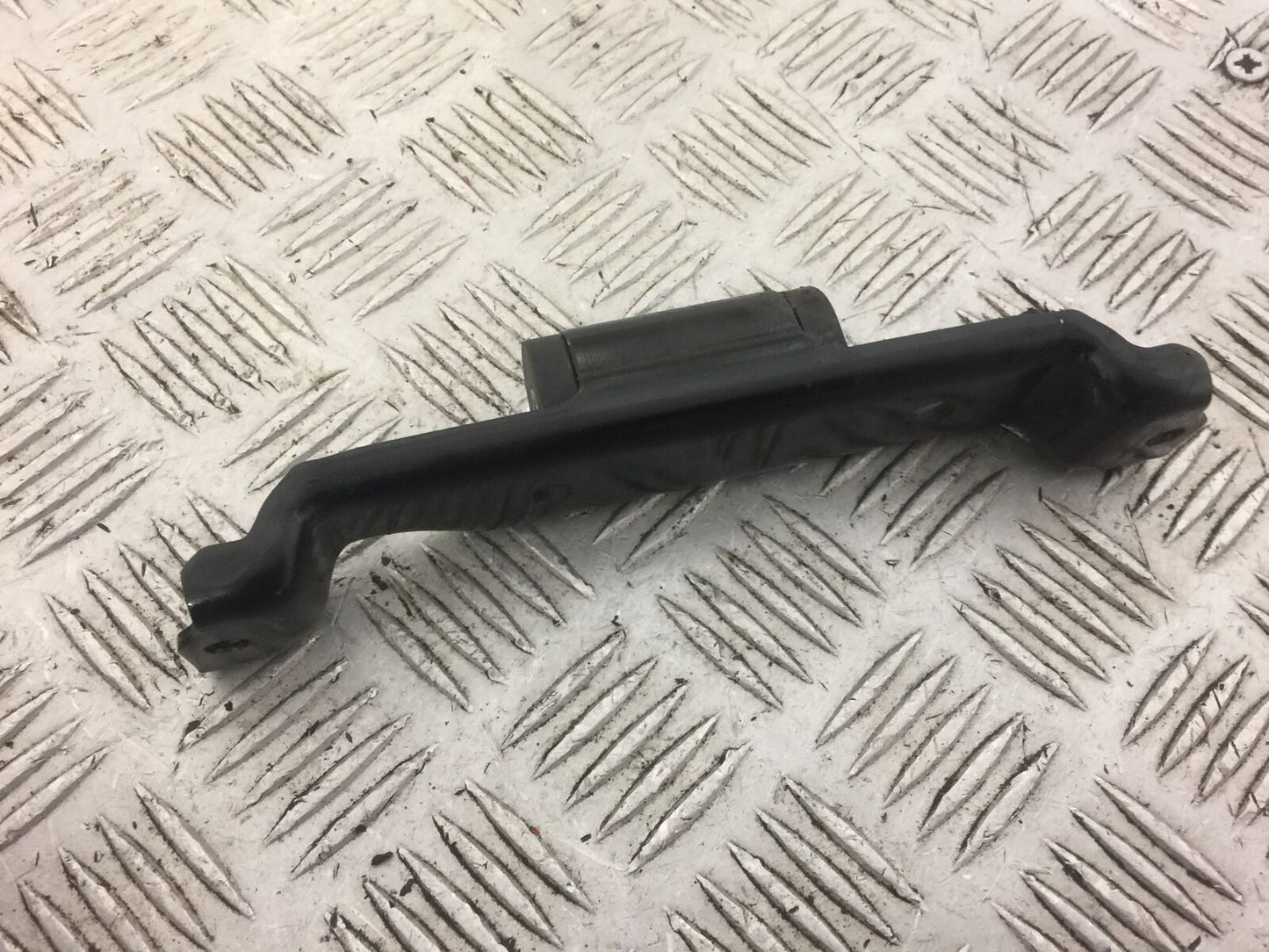 KAWASAKI Z1000 GGF ZR1000 (ABS) TANK BRACKET YEAR 2016 (STOCK 504)