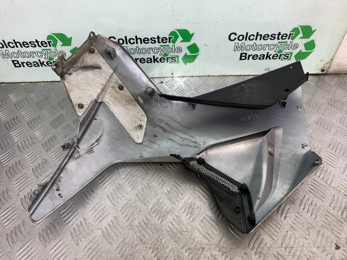 MV AGUSTA 675 F3 RIGHT FAIRING PANEL YEAR 2012-2016 (CMB1302)