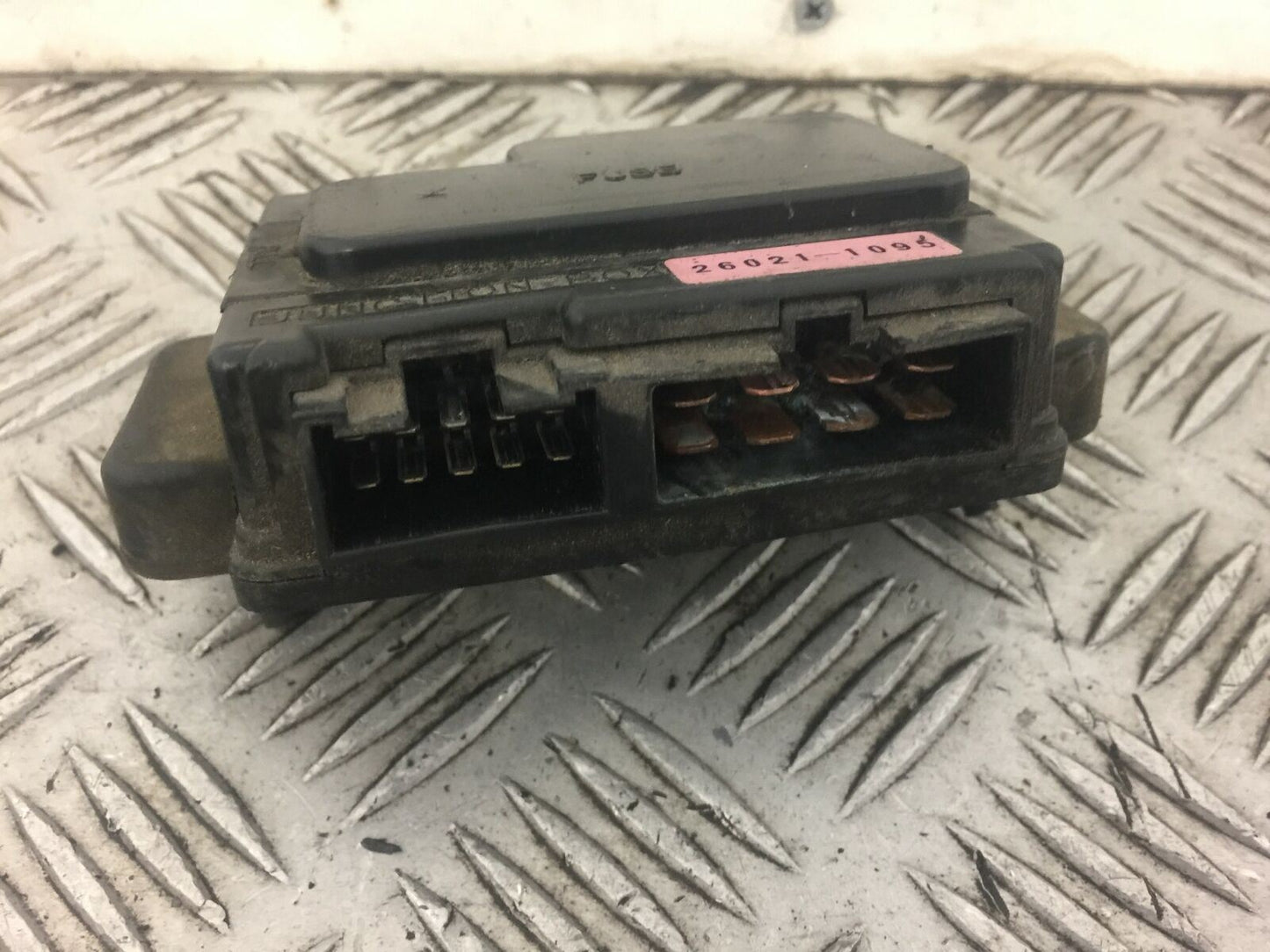 KAWASAKI ZX6R ZX6 J FUSE BOX YEAR 2000 (STOCK 368)