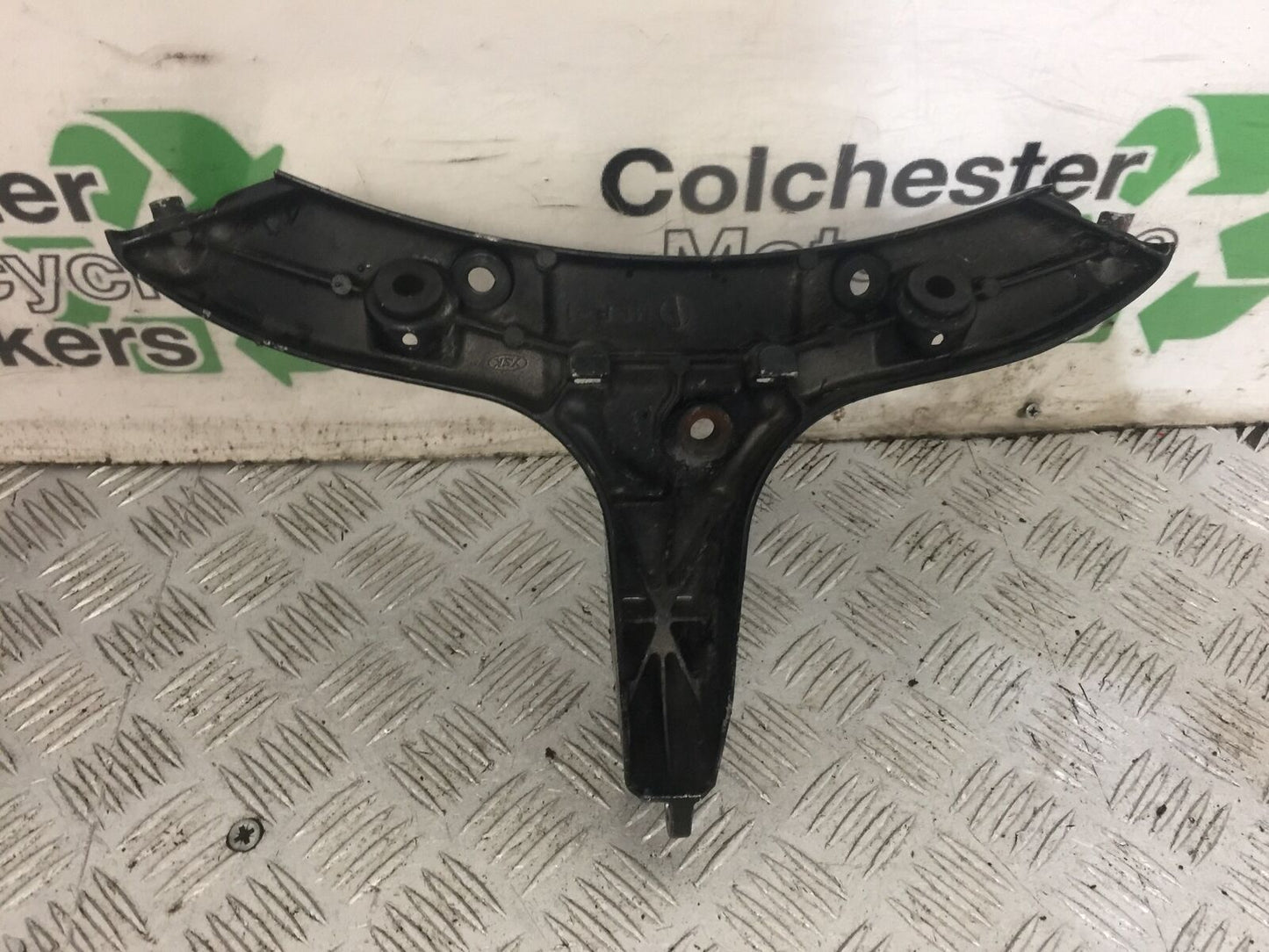 HONDA CBR600 CBR 600 RR FAIRING BRACKET YEAR 2003-2004 (STOCK 834)