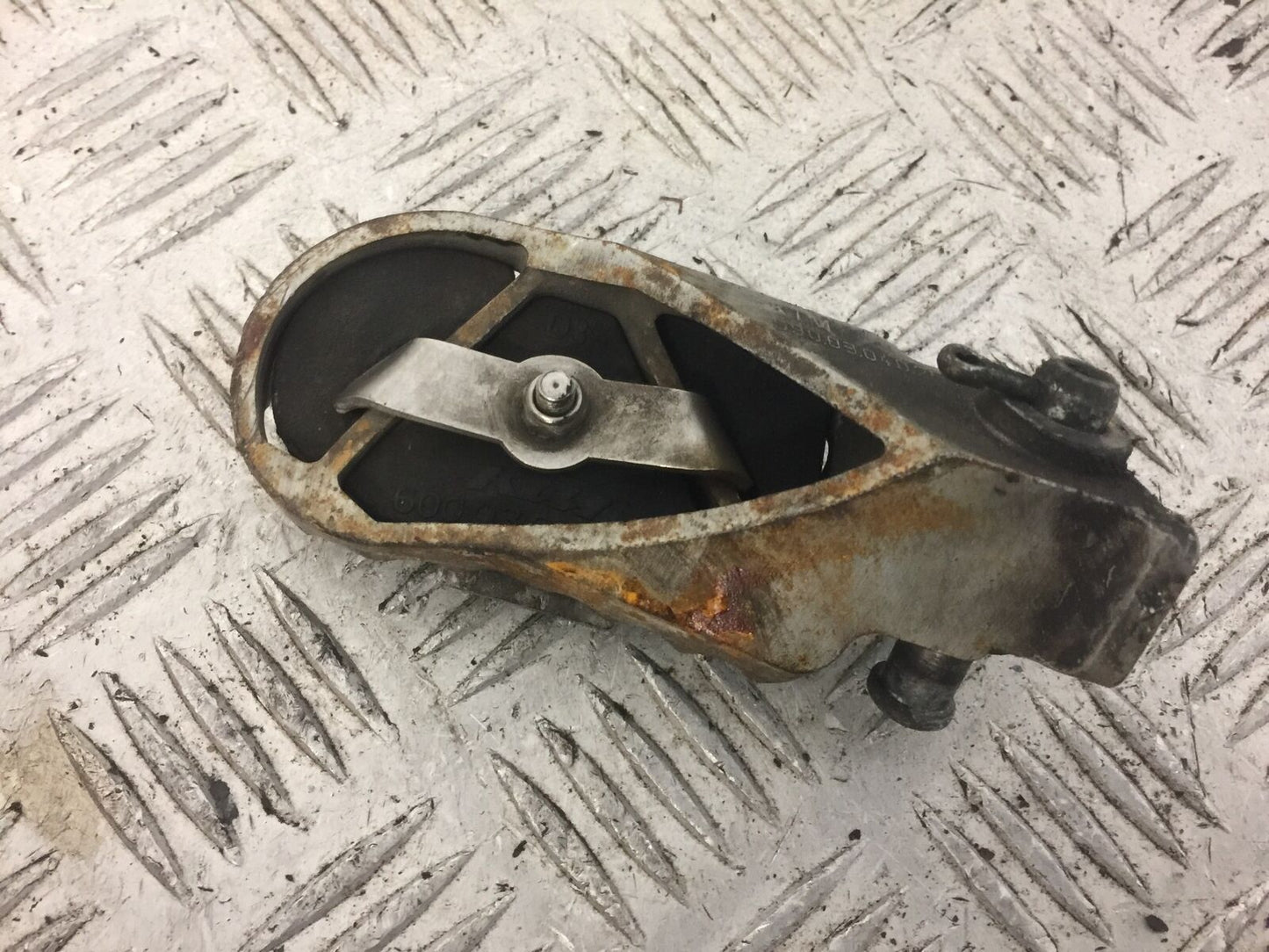KTM 990 SUPERMOTO FRONT LEFT PEG YEAR 2008 (STOCK 662)