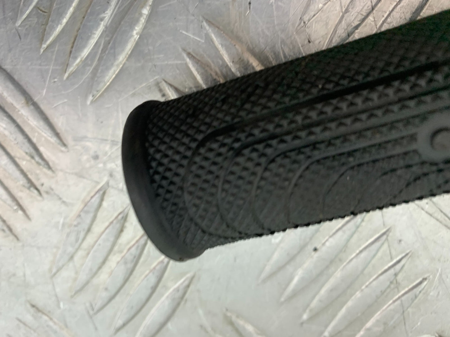 KTM 125 DUKE THROTTLE TWIST GRIP YEAR 2018-2023 (CMB1185)