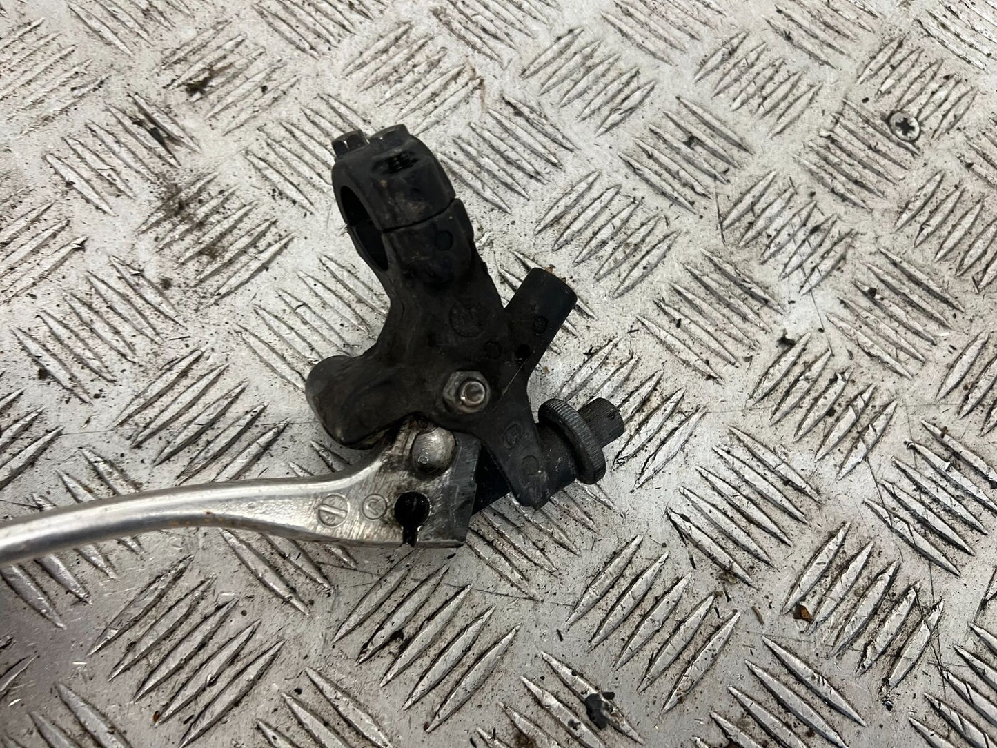 HONDA NT 700 V DEAUVILLE CLUTCH LEVER AND BRACKET YEAR 2006-2010 (STOCK 900)