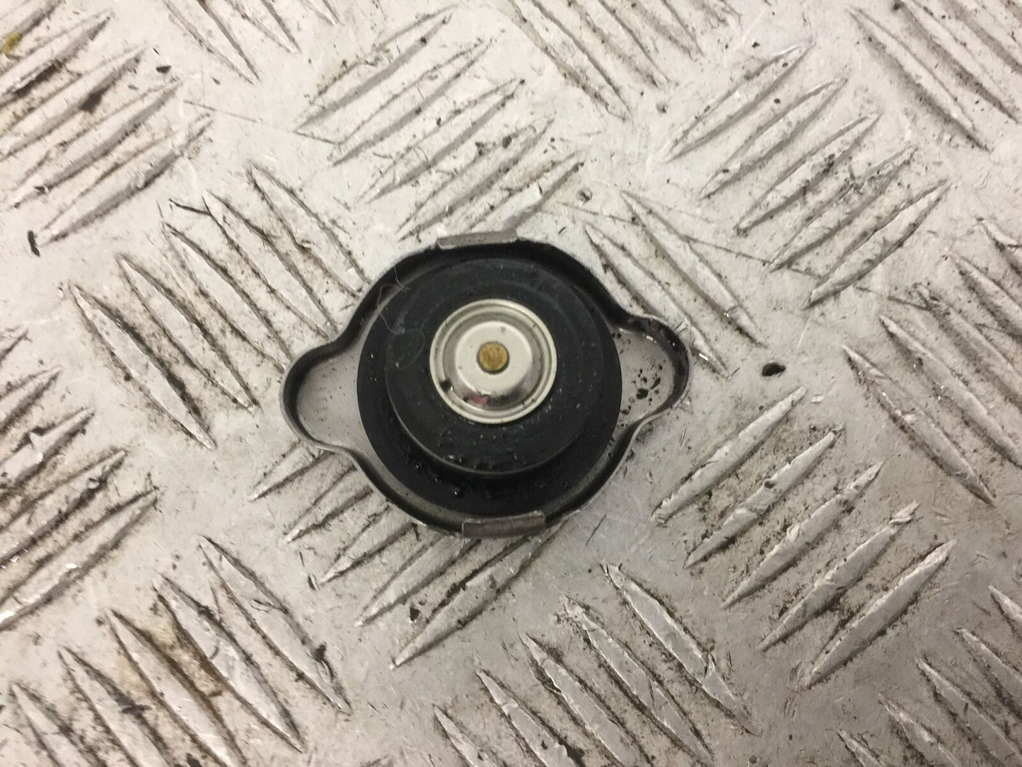 KAWASAKI NINJA 650 RADIATOR CAP YEAR 2021 (STOCK 805)