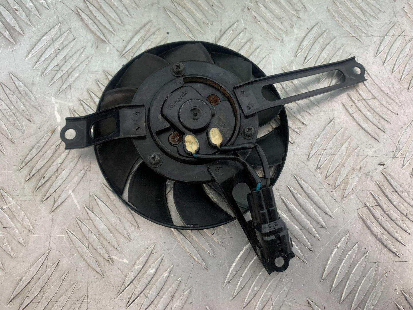 HONDA CBR1000 rr FIREBLADE RADIATOR FAN YEAR 2012-2016 (CMB1198)