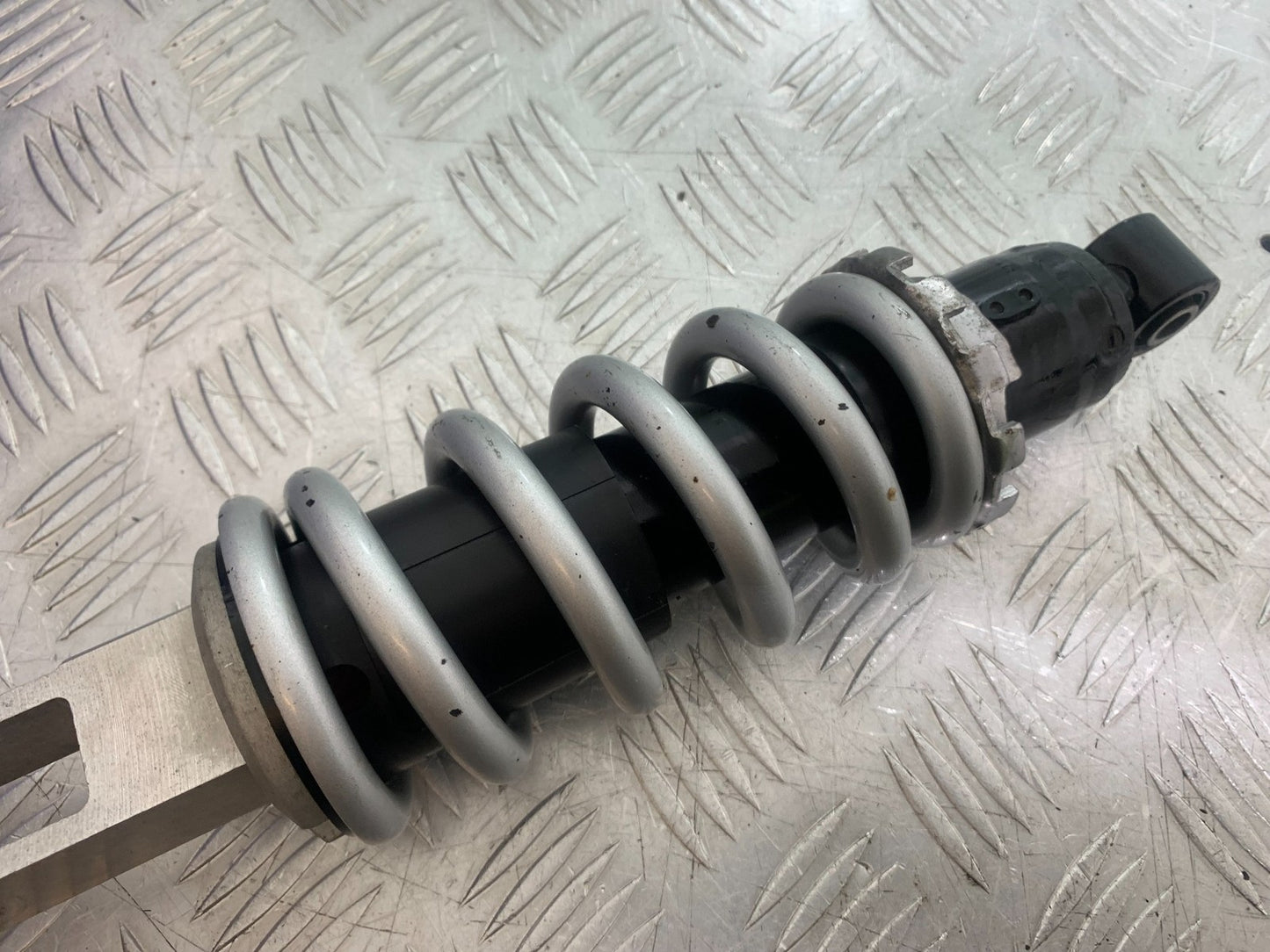 YAMAHA YZF R7 REAR SHOCK YEAR 2022-2025 (CMB1255)