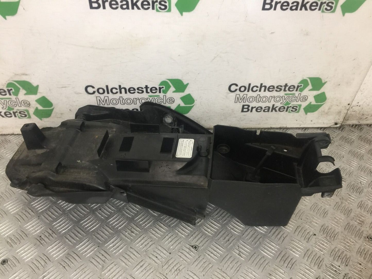 HONDA XL125 VARADERO UNDERTRAY YEAR 2001-04 (STOCK 854)