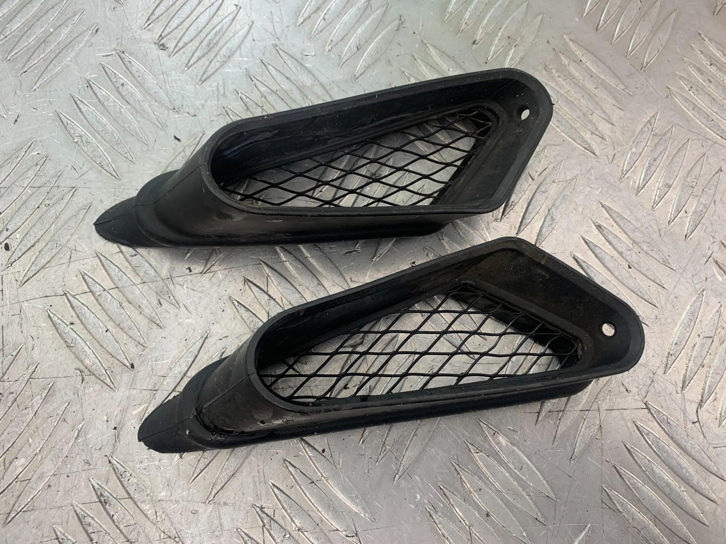 KAWASAKI GTR1400 GTR 1400 AIR TUBES GRILLS YEAR 2007-2009 (CMB1306)