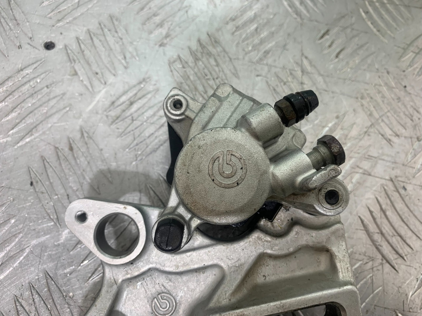 APRILIA 650 PAGASO STRADA REAR BRAKE CALIPER & BRACKET YEAR 2005-2010(CMB1260)