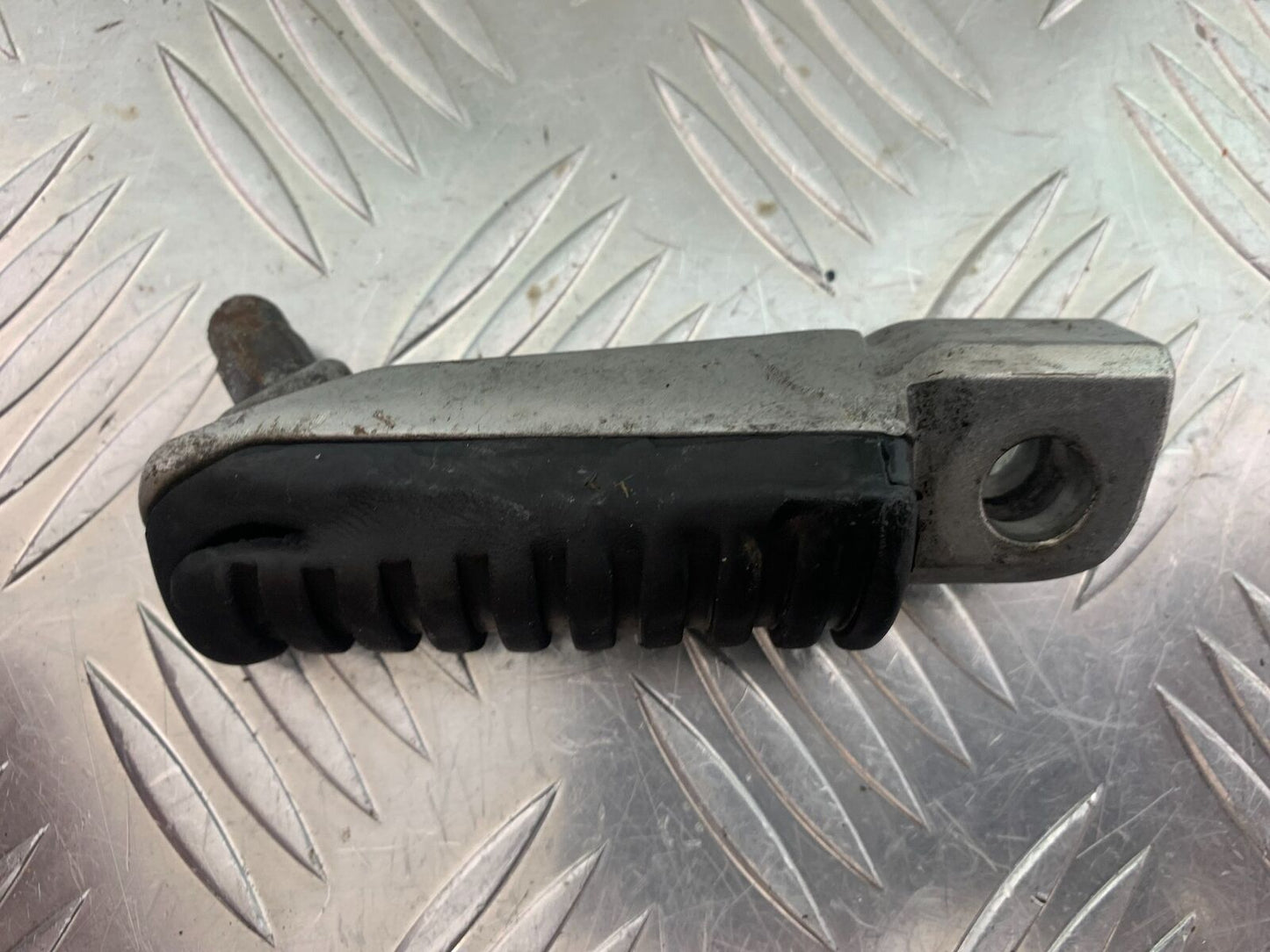 KAWASAKI ZZR1200 ZZR 1200 FRONT LEFT PEG YEAR 2002-05 (STOCK 993)