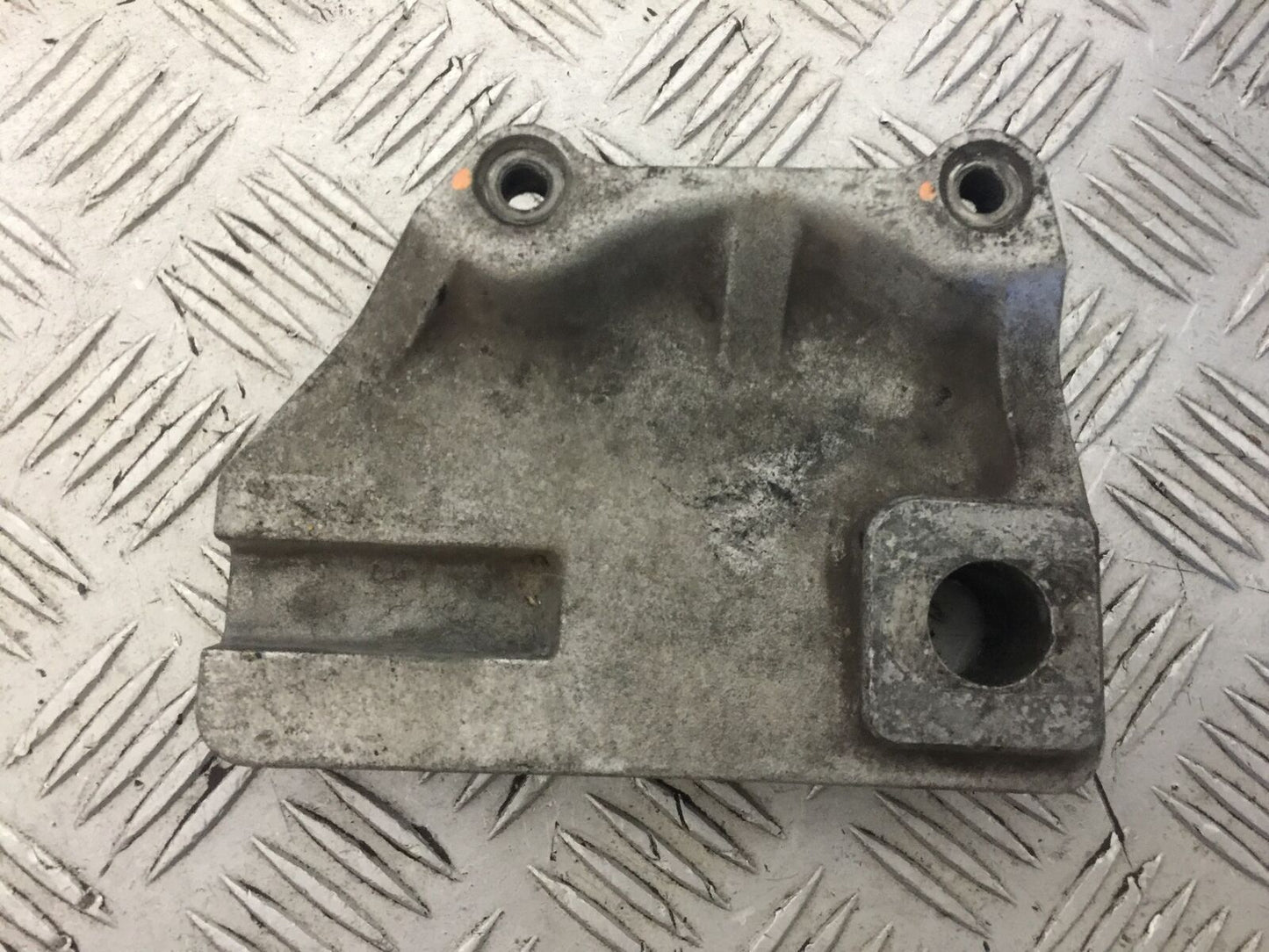 KAWASAKI ZZR1200 ZZR 1200 REAR CALIPER BRACKET 2002-2005 (STOCK 745)