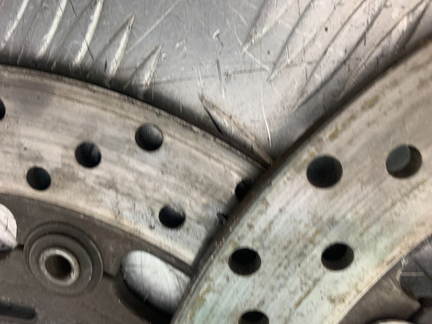 YAMAHA YZF1000 THUNDERACE FRONT BRAKE DISCS YEAR 1997-2000 (CMB1204)