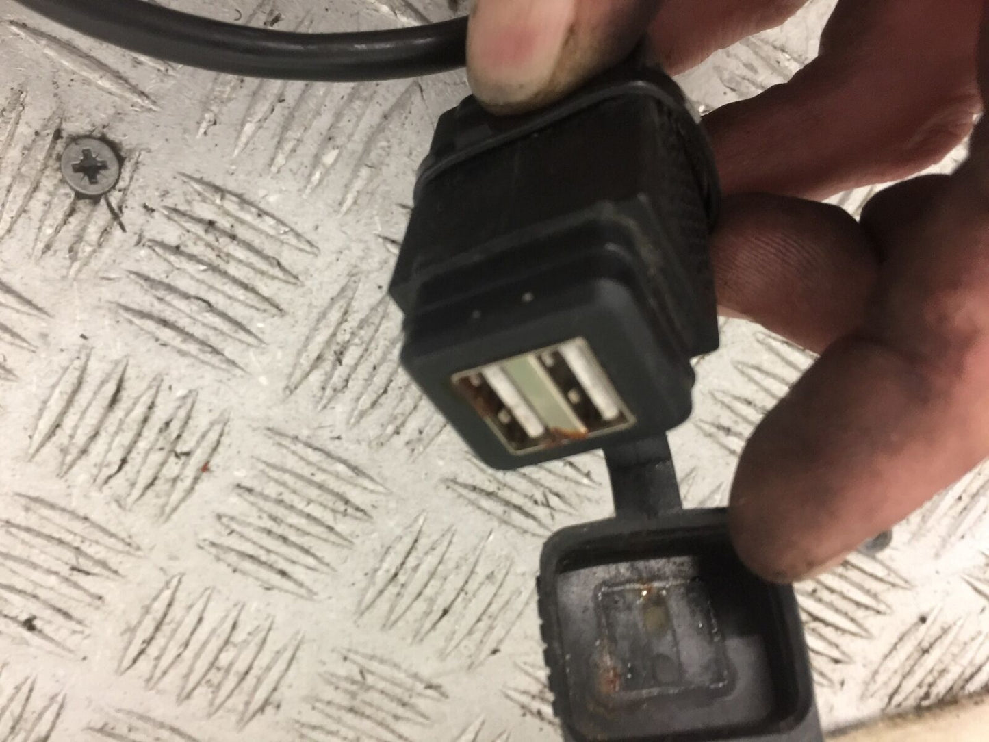 BMW F800 ST USB LEAD YEAR 2011-2013 (STOCK 886)