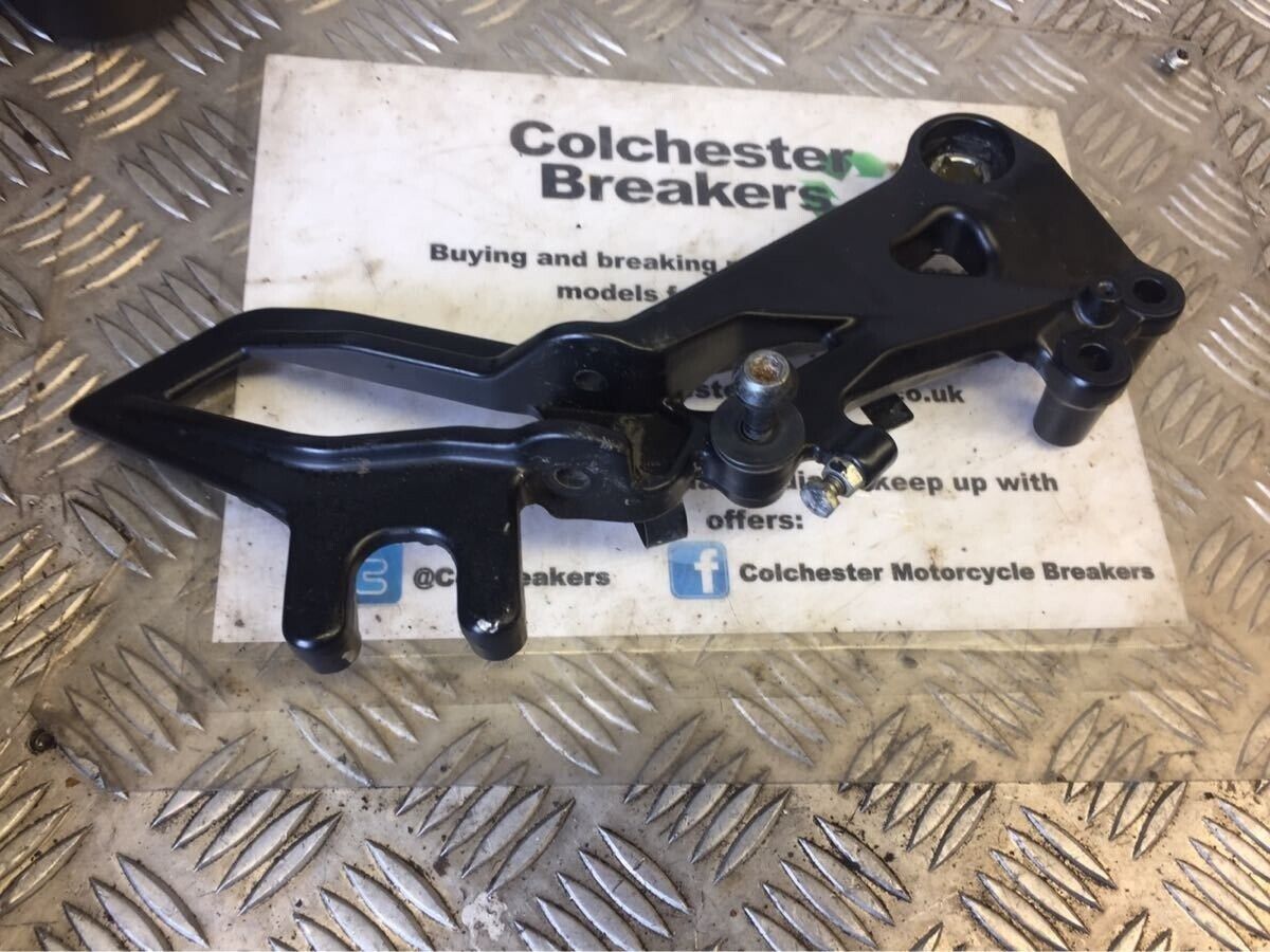 KTM RC125 RC 125 FRONT RIGHT HANGER YEAR 2015