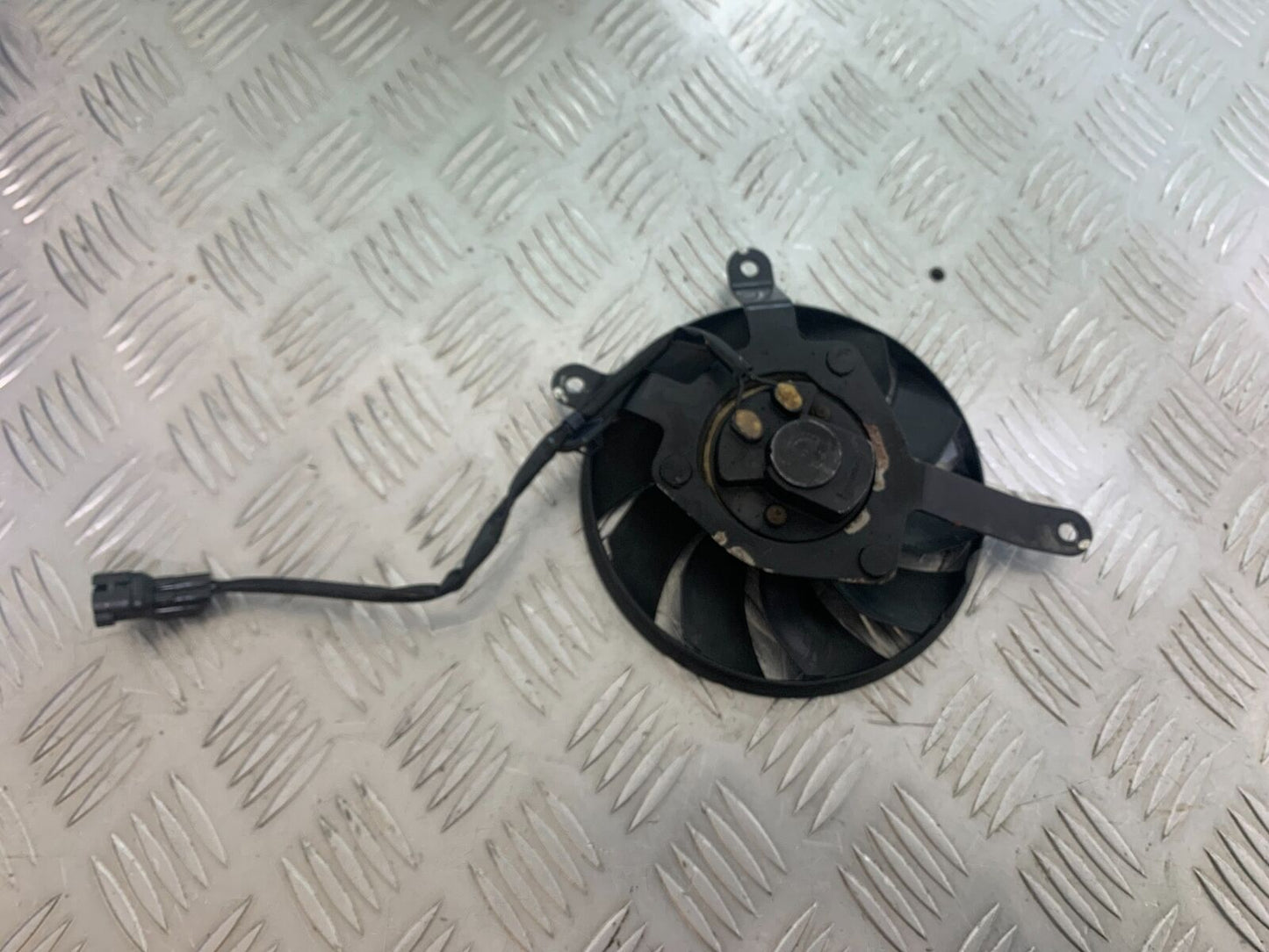 HONDA CB650 F CB 650 FA-H RADIATOR FAN YEAR 2017- 2019 (CMB1087)