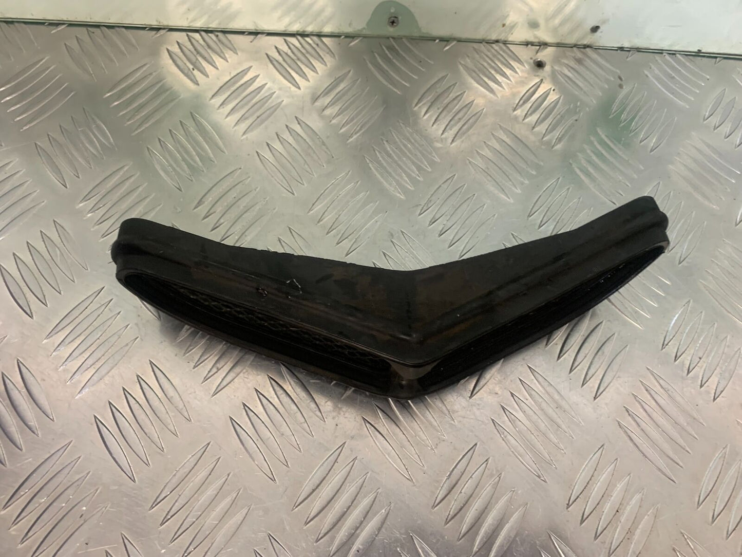 KAWASAKI ZX6R ZX6 J GRILL YEAR 2000 (STOCK 947)