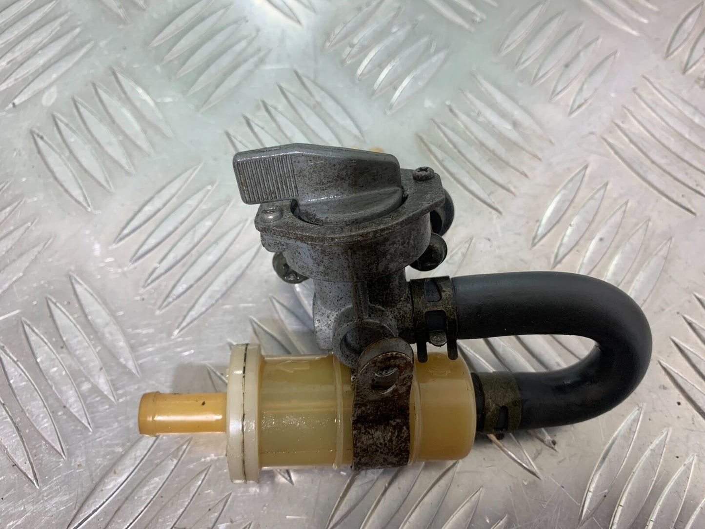 YAMAHA YZF600 YZF 600 THUNDERCAT PETROL TAP 1996-2003 (CMB1046)