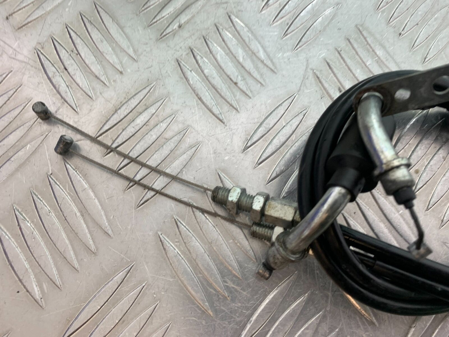 SUZUKI GSXR1000 GSXR 1000 THROTTLE CABLES 2009-2016 (CMB1049)