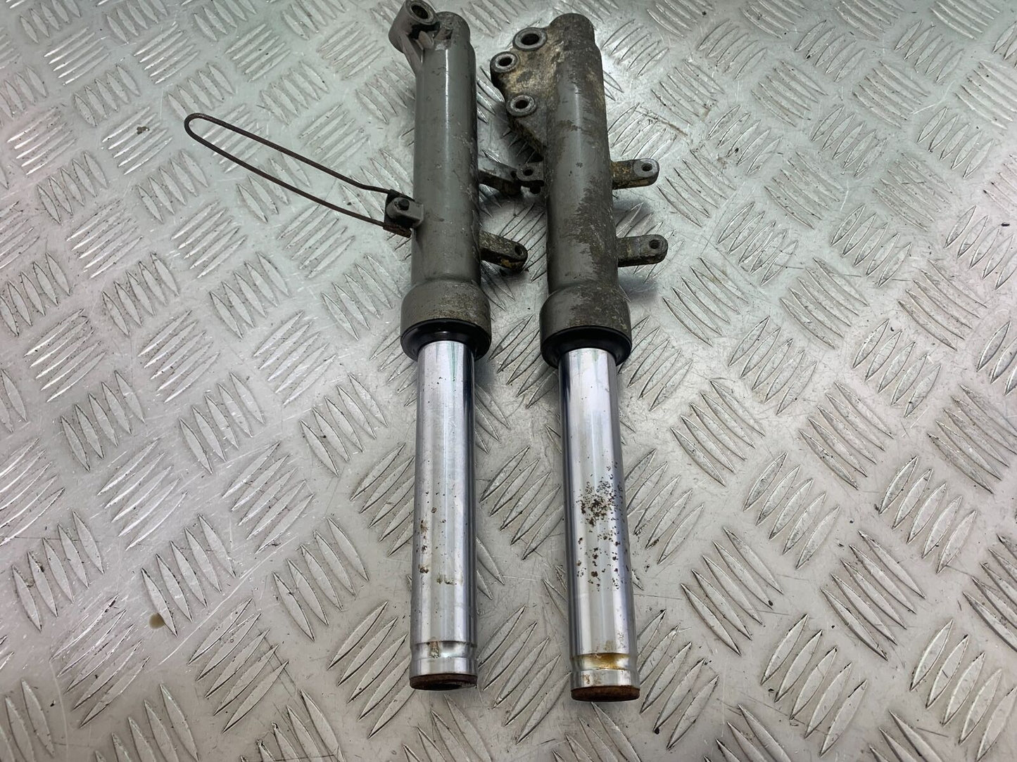 LEXMOTO MATADOR 125 JJ125T-17 FORKS (CMB1115)