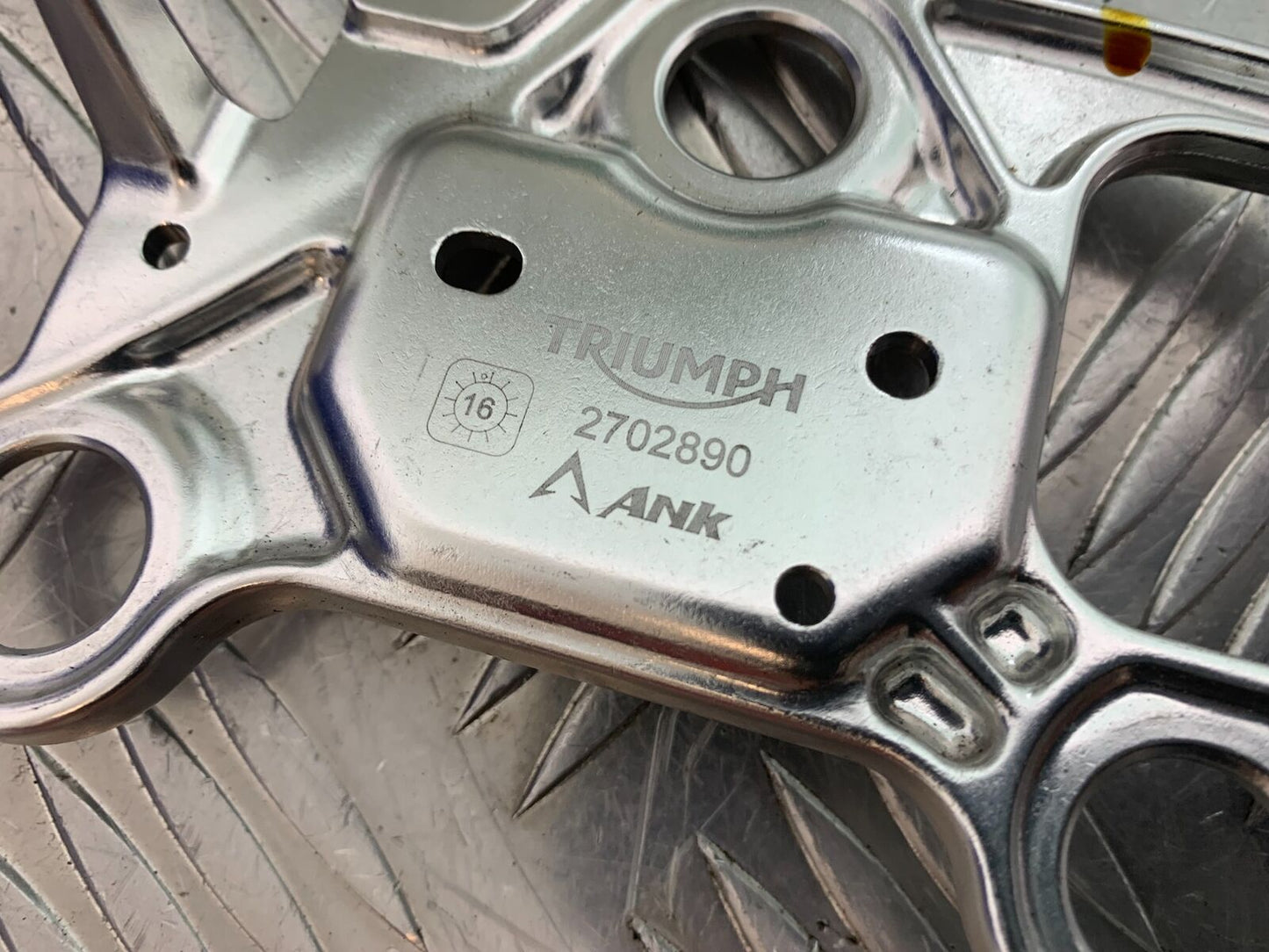 TRIUMPH 1050 SPEED TRIPLE RS SPEEDO MOUNTING PLATE YEAR 2018-2020 (CMB1029)