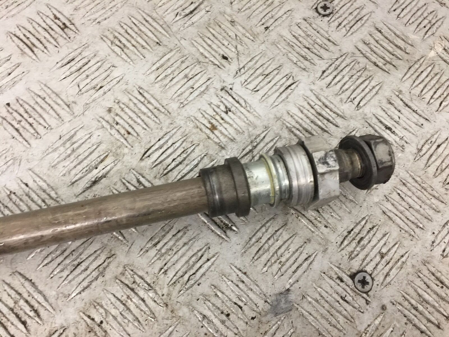TRIUMPH 675 STREET TRIPLE R REAR WHEEL SPINDLE YEAR 2016 (STOCK 781)