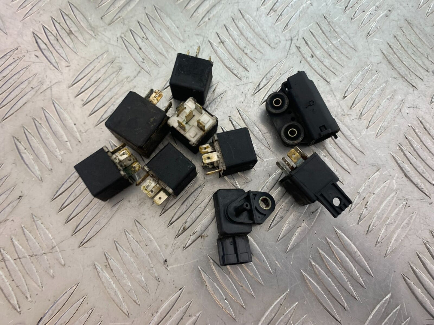 TRIUMPH 1050 SPRINT ST RELAYS YEAR 2004-2007 (CMB1089)