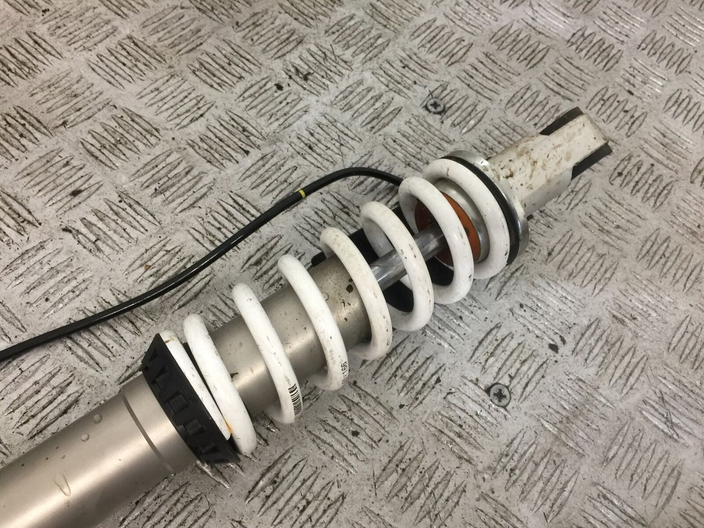 BMW R1250 R 1250 RT FRONT SHOCK YEAR 2023 (STOCK 907)