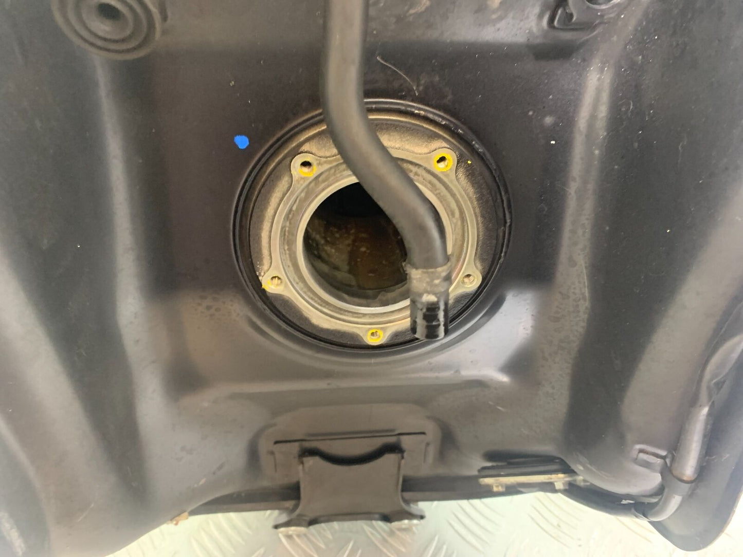 KAWASAKI Z800 Z 800 PETROL TANK YEAR 2013-2017 (CMB1059)