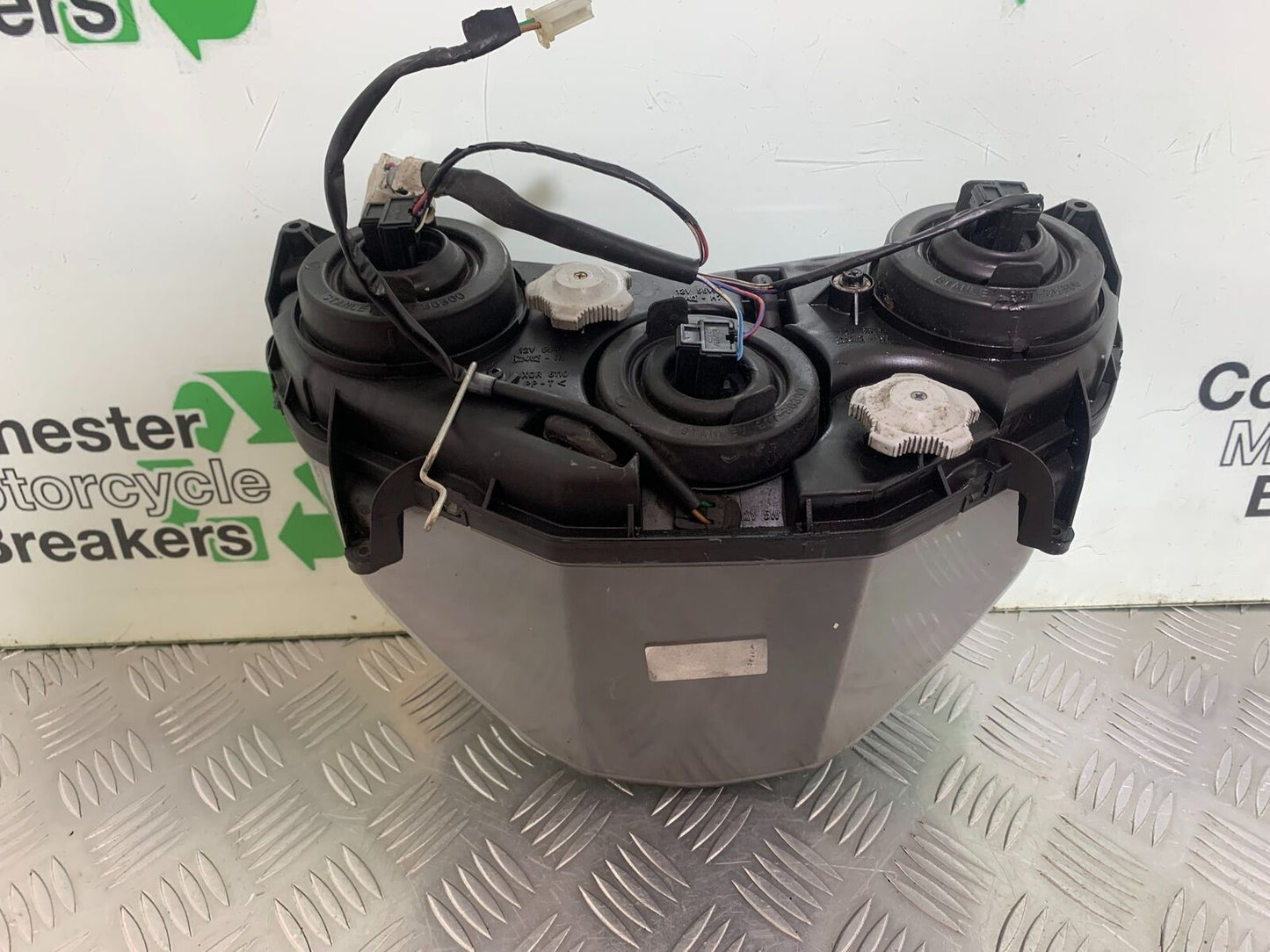 APRILIA FUTURA RST 1000 HEADLIGHT YEAR 2001-2005 (CMB1033)