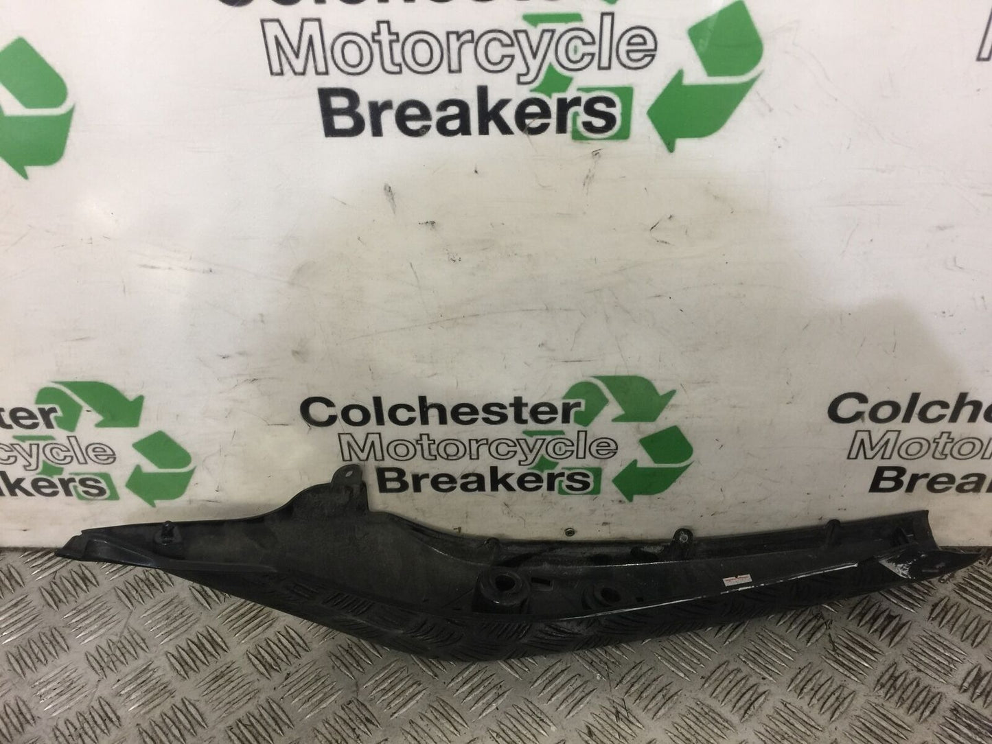 KAWASAKI ER6 F LEFT SEAT PANEL YEAR 2009-2011 (STOCK 412)