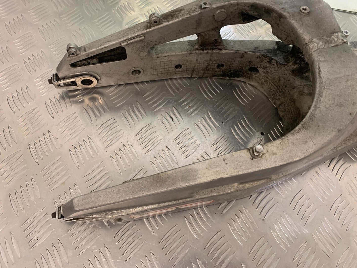 HONDA CBR 400 NC23 TRI-ARM SWINGARM YEAR YEAR 1987-89 (STOCK 969)