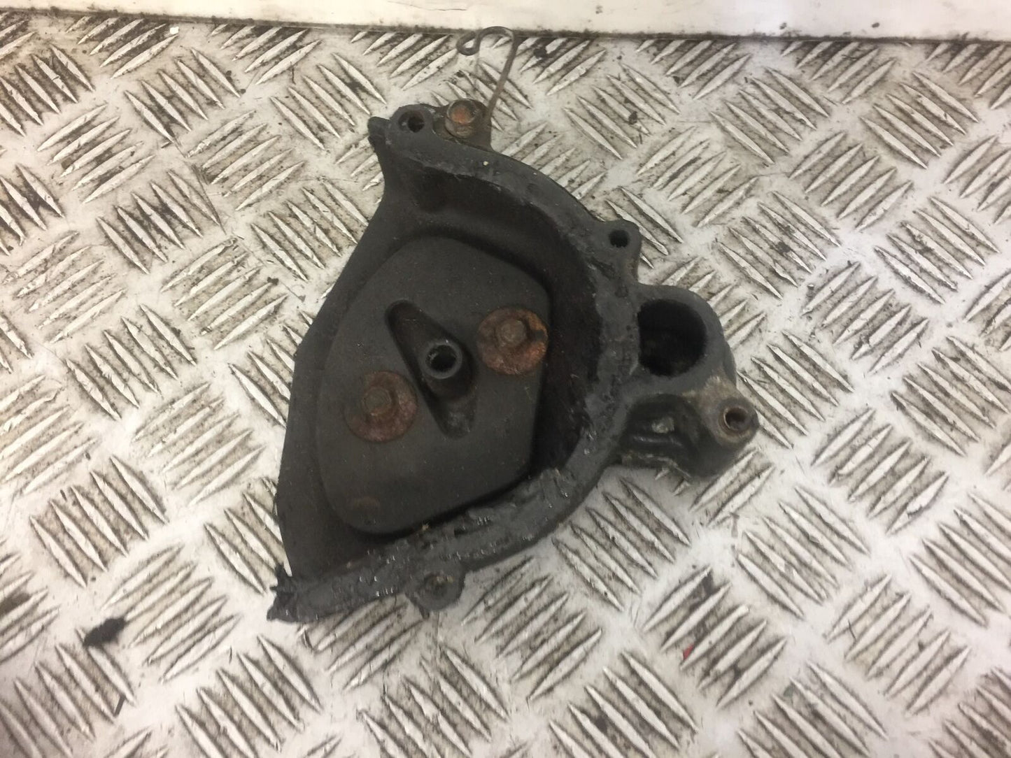 HONDA CBR1100 CBR 1100 BLACKBIRD SPROCKET COVER YEAR 1998 (CARBED) STOCK 442