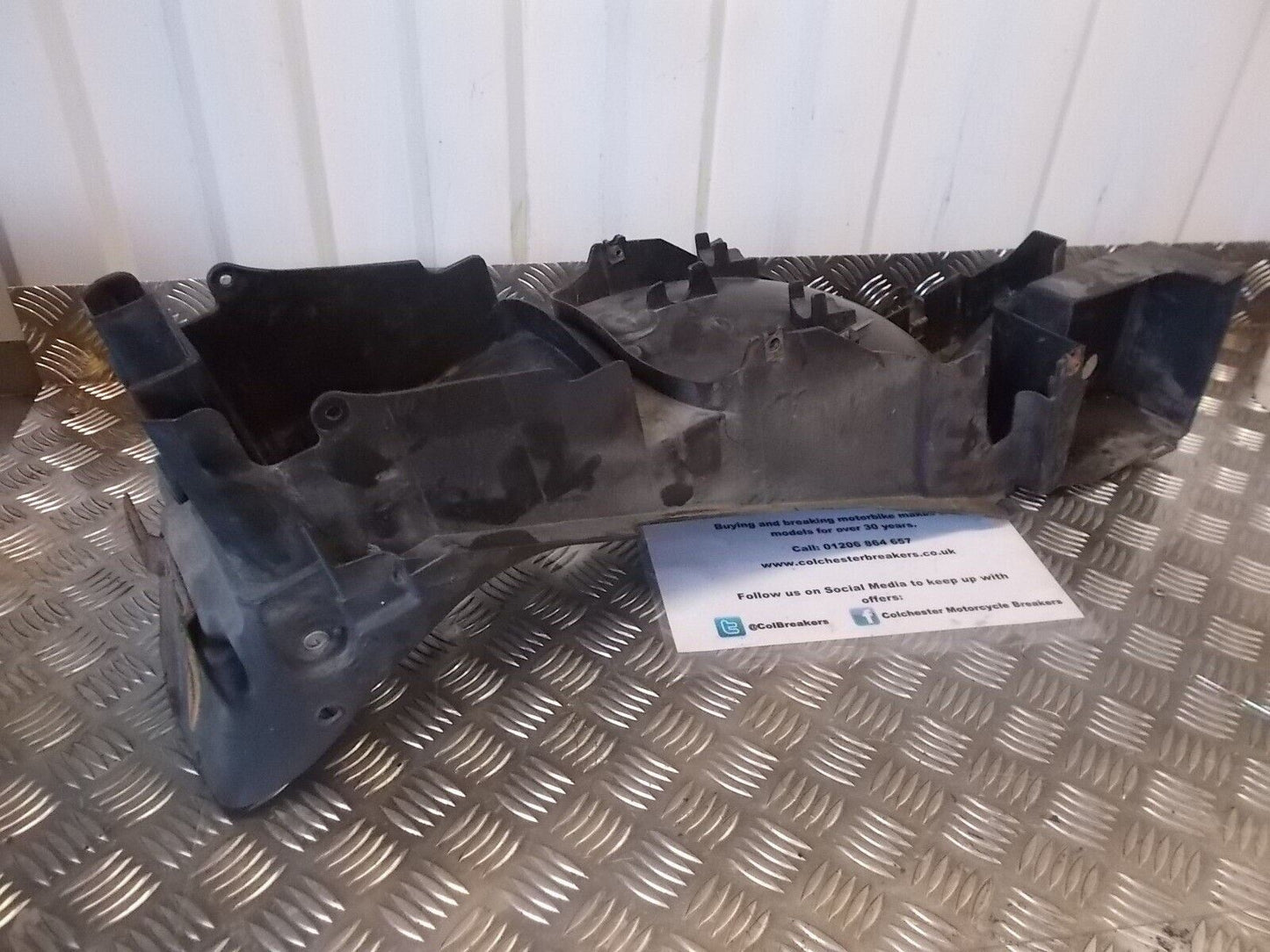 YAMAHA XJ900 XJ 900 DIVERSION REAR MUDGUARD YEAR 1998