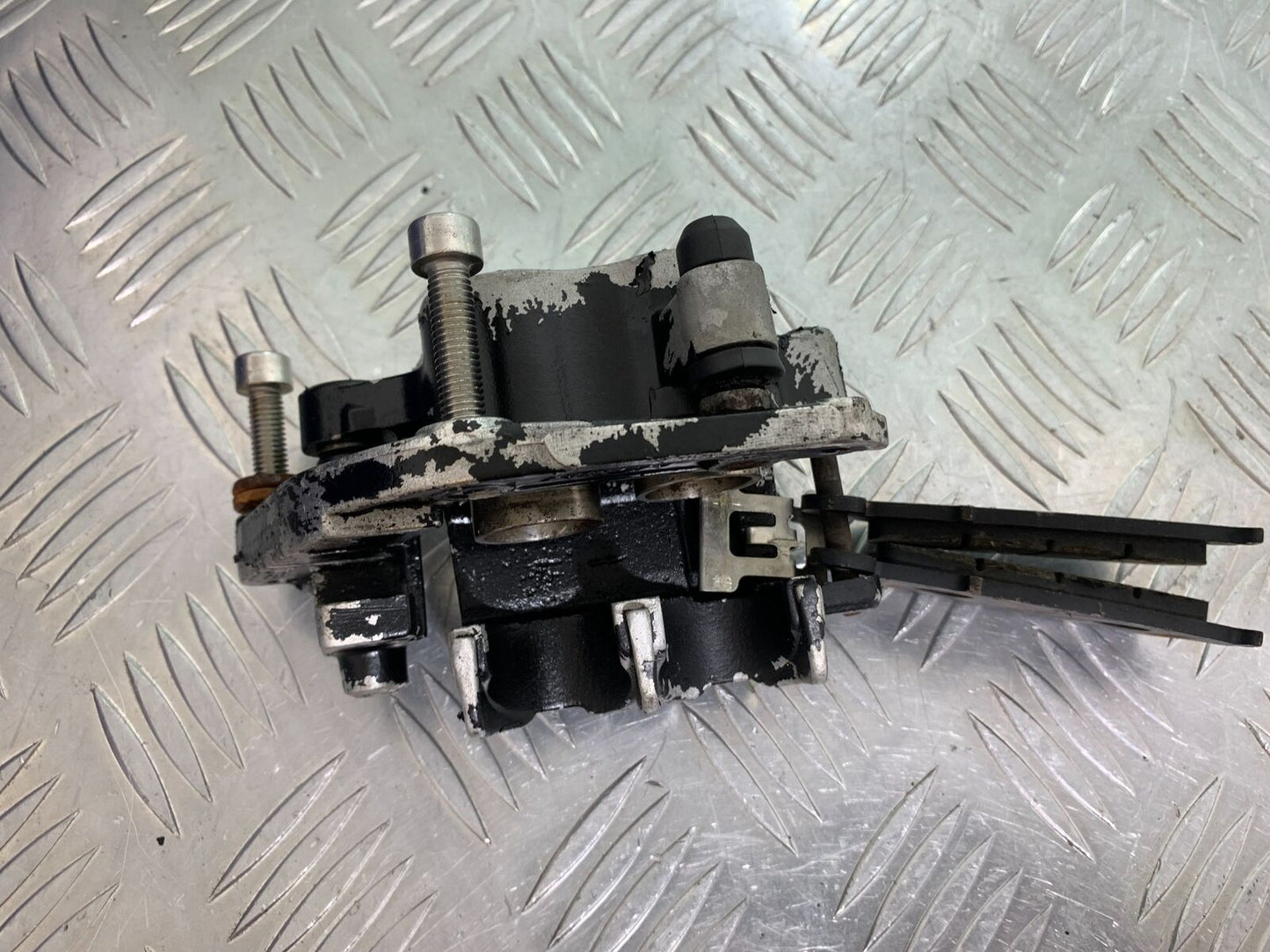 HONDA NTV 650 REVERE FRONT CALIPER YEAR 1988-1996 (CMB1025))