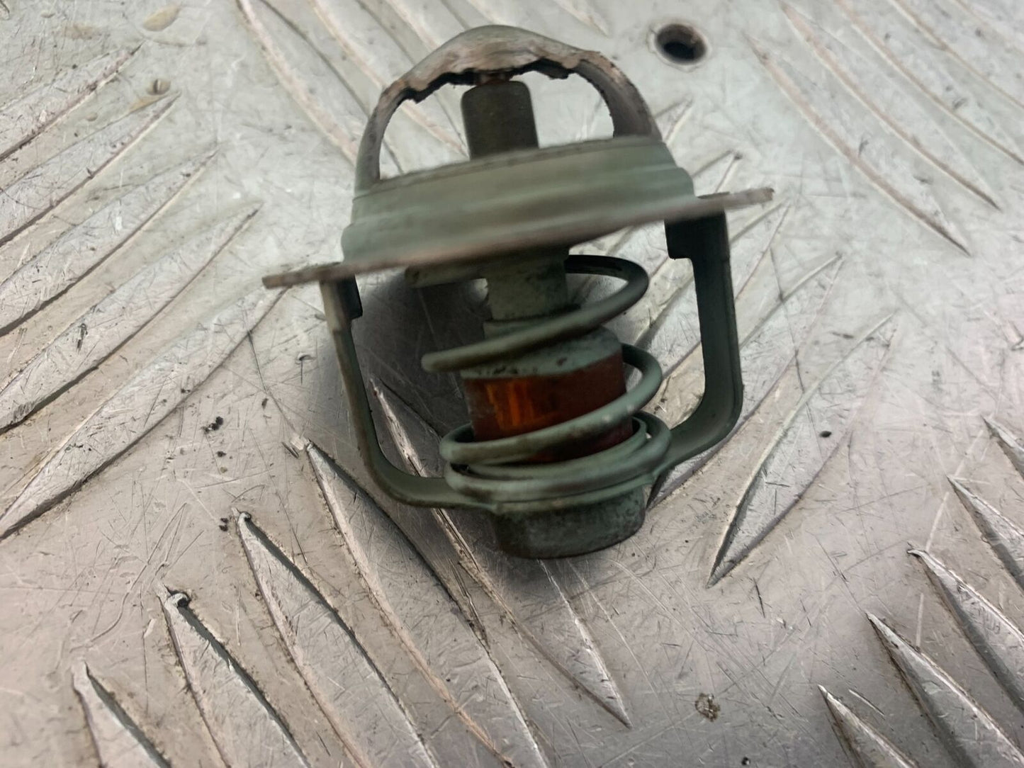 HONDA CB600 CB 600 HORNET THERMOSTAT AND COVER YEAR 2000 (STOCK 731)