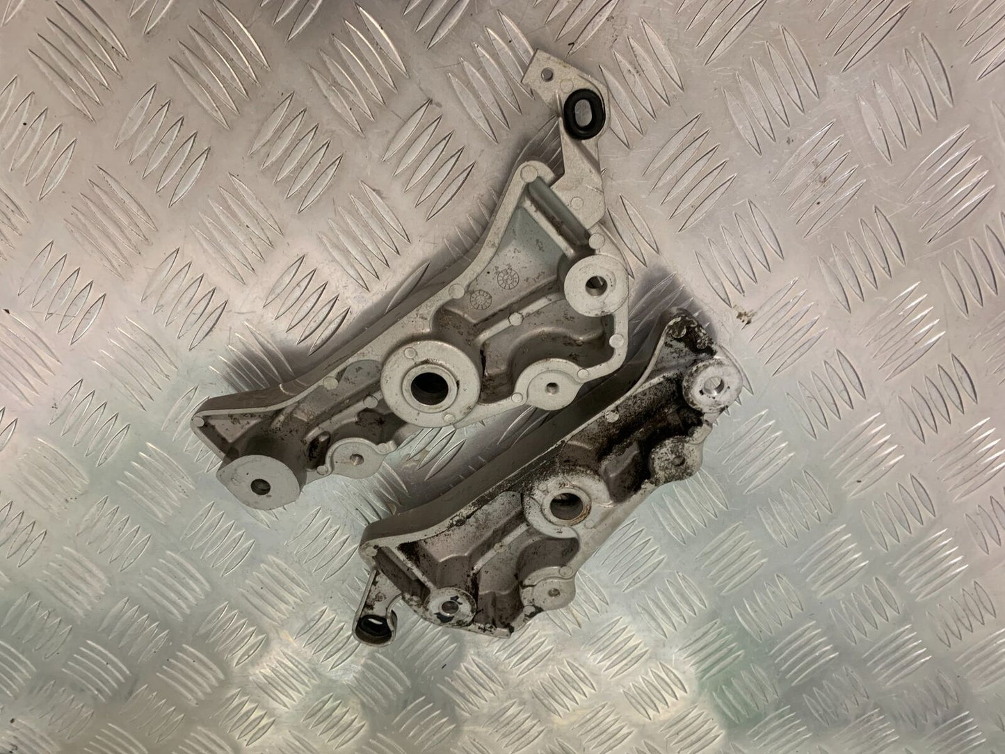 HONDA CBF600 CBF 600 SA-5 FRAME BRACKETS YEAR 2004 -07 (STOCK 965)
