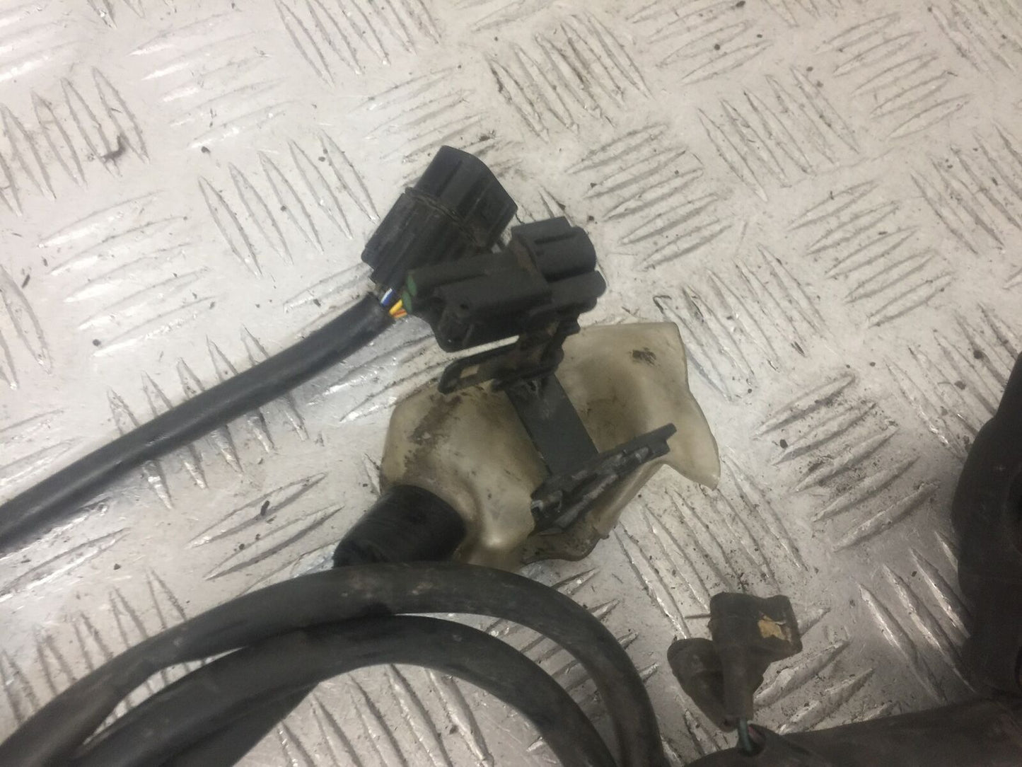 HONDA CRF1000 AFRICA TWIN RIGHT SWITCH GEAR YEAR 2019 (STOCK 858)