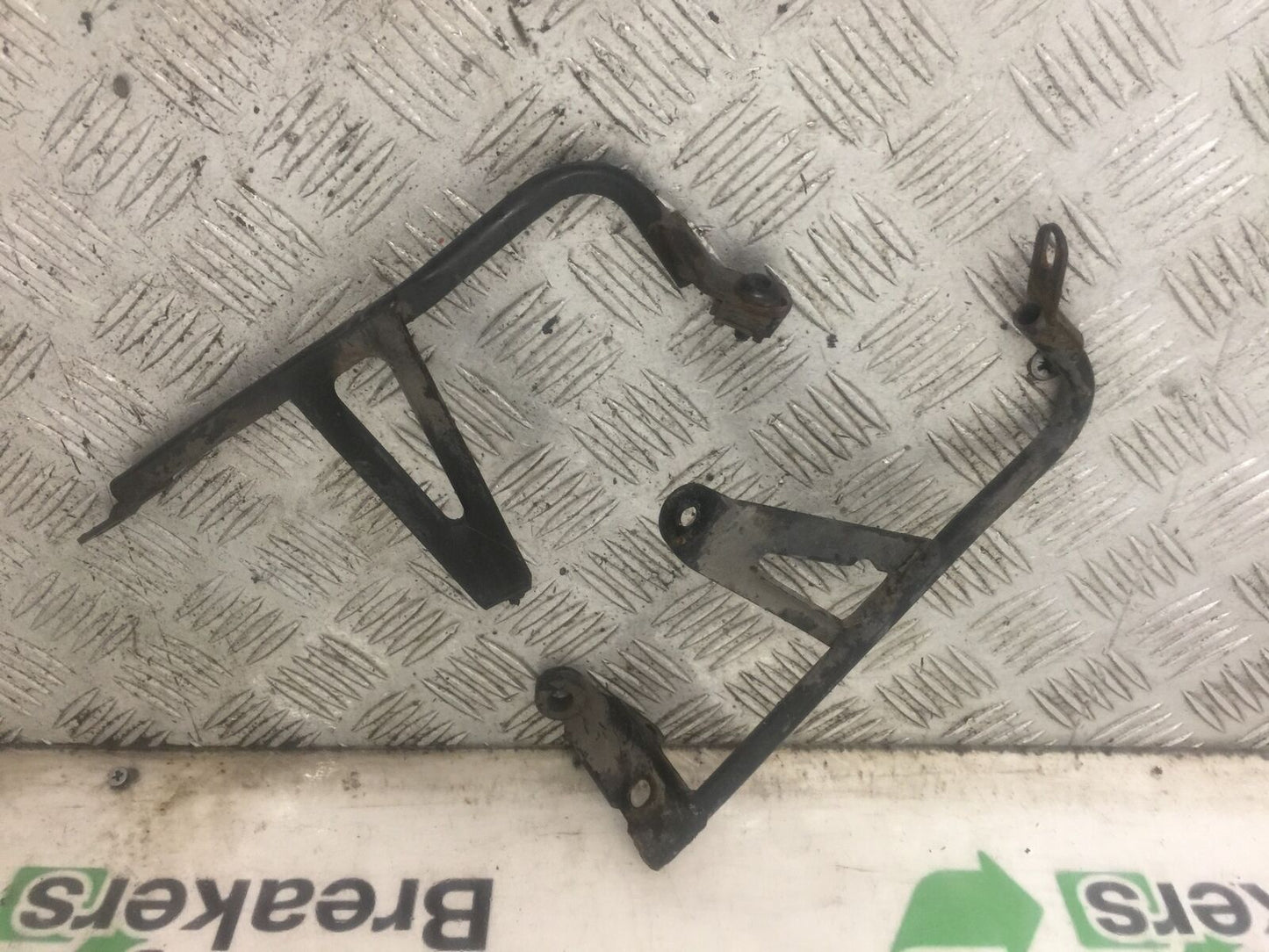 TRIUMPH 1050 SPRINT FAIRING BRACKETS YEAR 2004-2007 (STOCK 888)