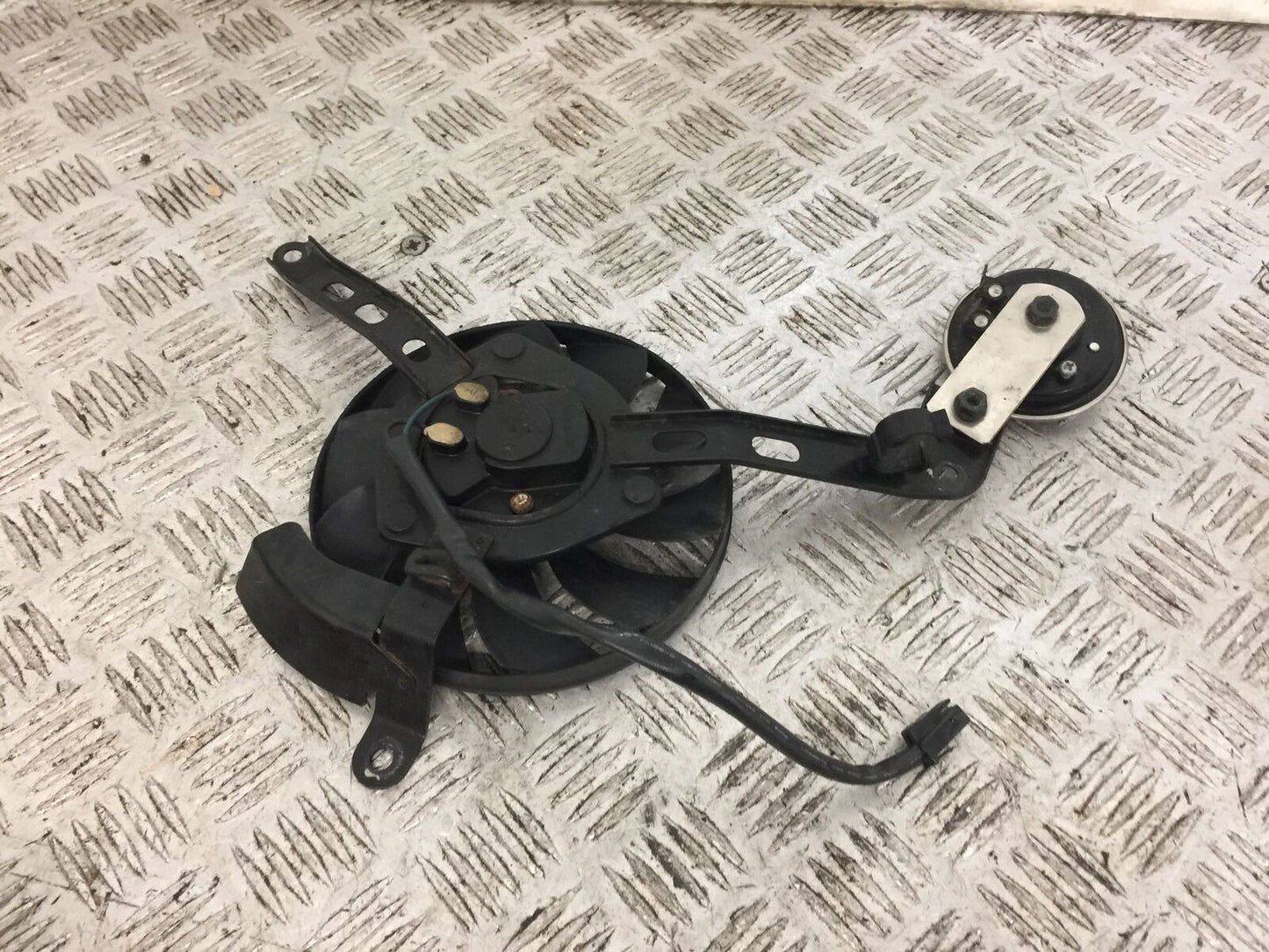 YAMAHA MT07 MT-07 RADIATOR FAN YEAR 2019 (STOCK 784)