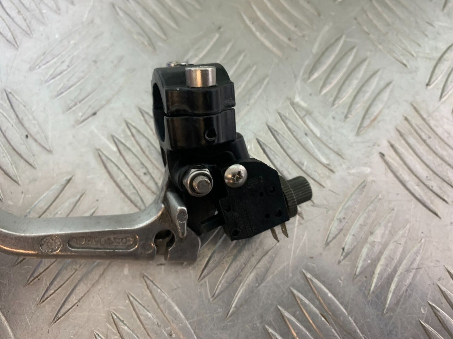 LEXMOTO LXR 125 CLUTCH LEVER BRACKET YEAR 2019-2023 (CMB1076)