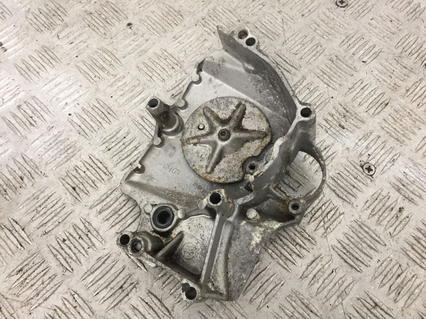 YAMAHA YZF1000 THUNDERACE SPROCKET COVER YEAR 1996 (STOCK 847)