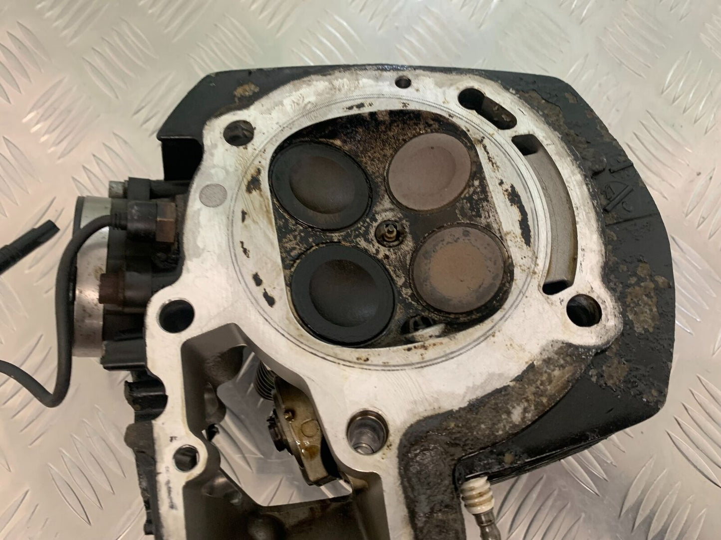 BMW R1200 RT R 1200 RT LEFT CYLINDER HEAD AND CAM YEAR 2005-2009 (STOCK 943)