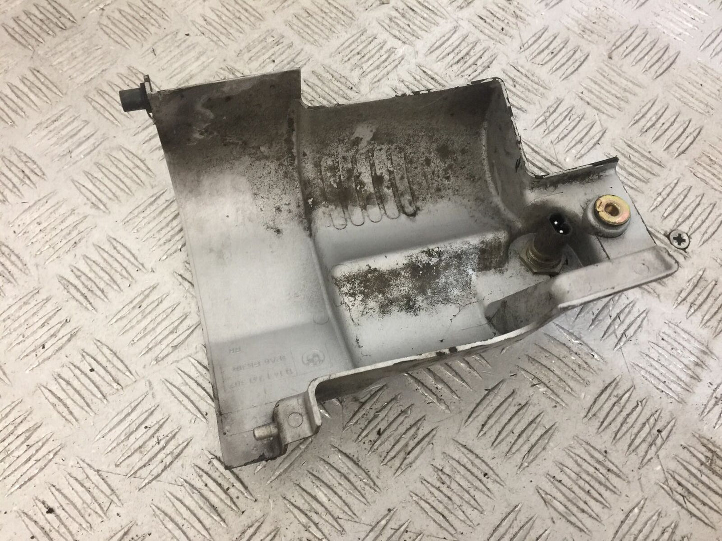 BMW R850 R R850R STARTER MOTOR COVER YEAR 1994-2002 (STOCK 831)