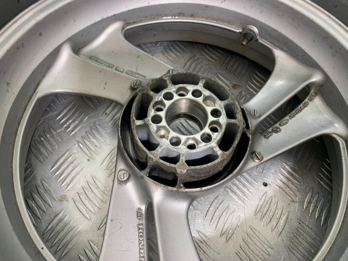 HONDA NTV 600 REVERE REAR WHEEL YEAR 1988-1996 (CMB1281)