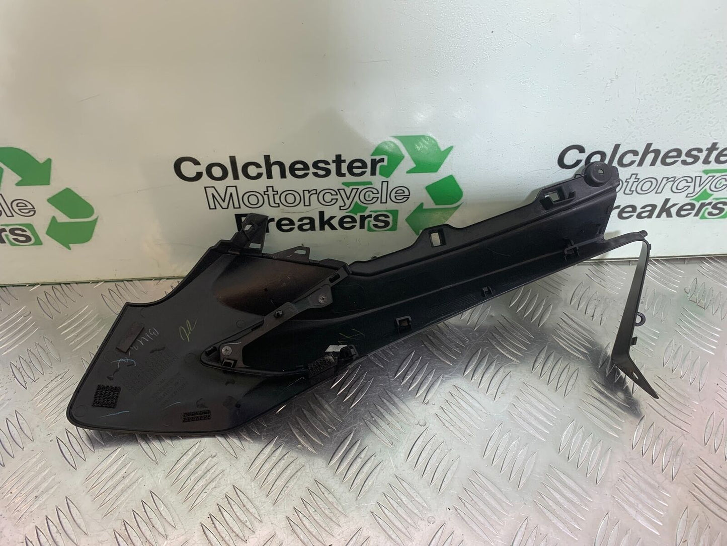 HONDA CBR650 F CBR 650F RIGHT TOP SIDE FAIRING YEAR 2014-2017 (STOCK 998)