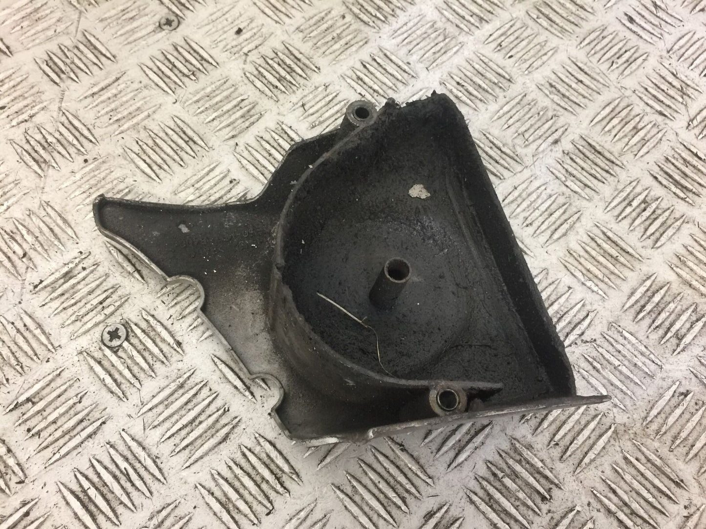 HONDA CBF500 CBF 500 SPROCKET COVER YEAR 2004 (STOCK 585)