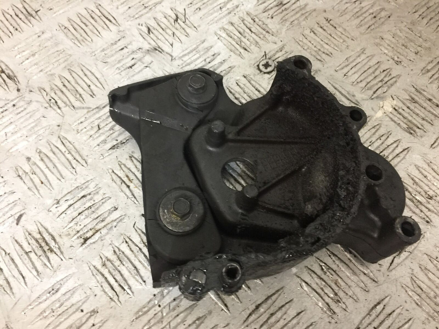 HONDA VFR800 VFR 800 V TEC SPROCKET COVER YEAR 2002 (STOCK 785)