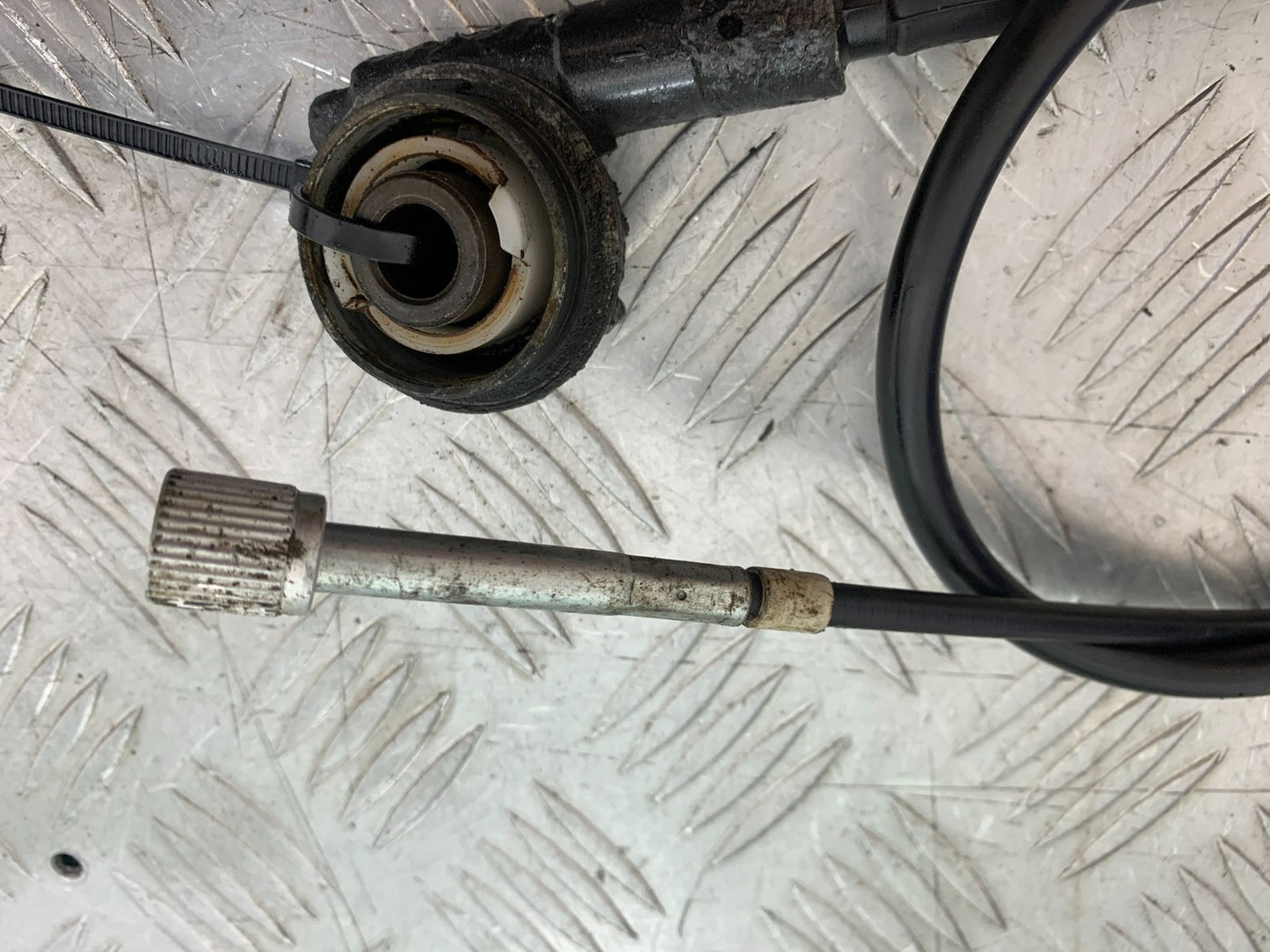 HONDA CBF125 CBF 125 SPEEDO DRIVE AND CABLE YEAR 2009-14 (CMB1182)