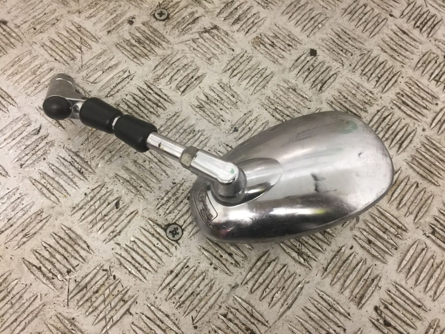 SUZUKI VLR1800 VLR 1800 RIGHT MIRROR YEAR 2010 (STOCK 815)