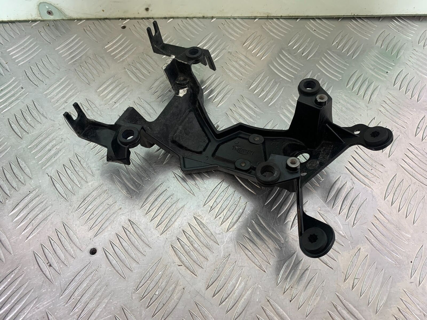 TRIUMPH TIGER 800 XC FAIRING BRACKET YEAR 2011-2014 (CMB1022)